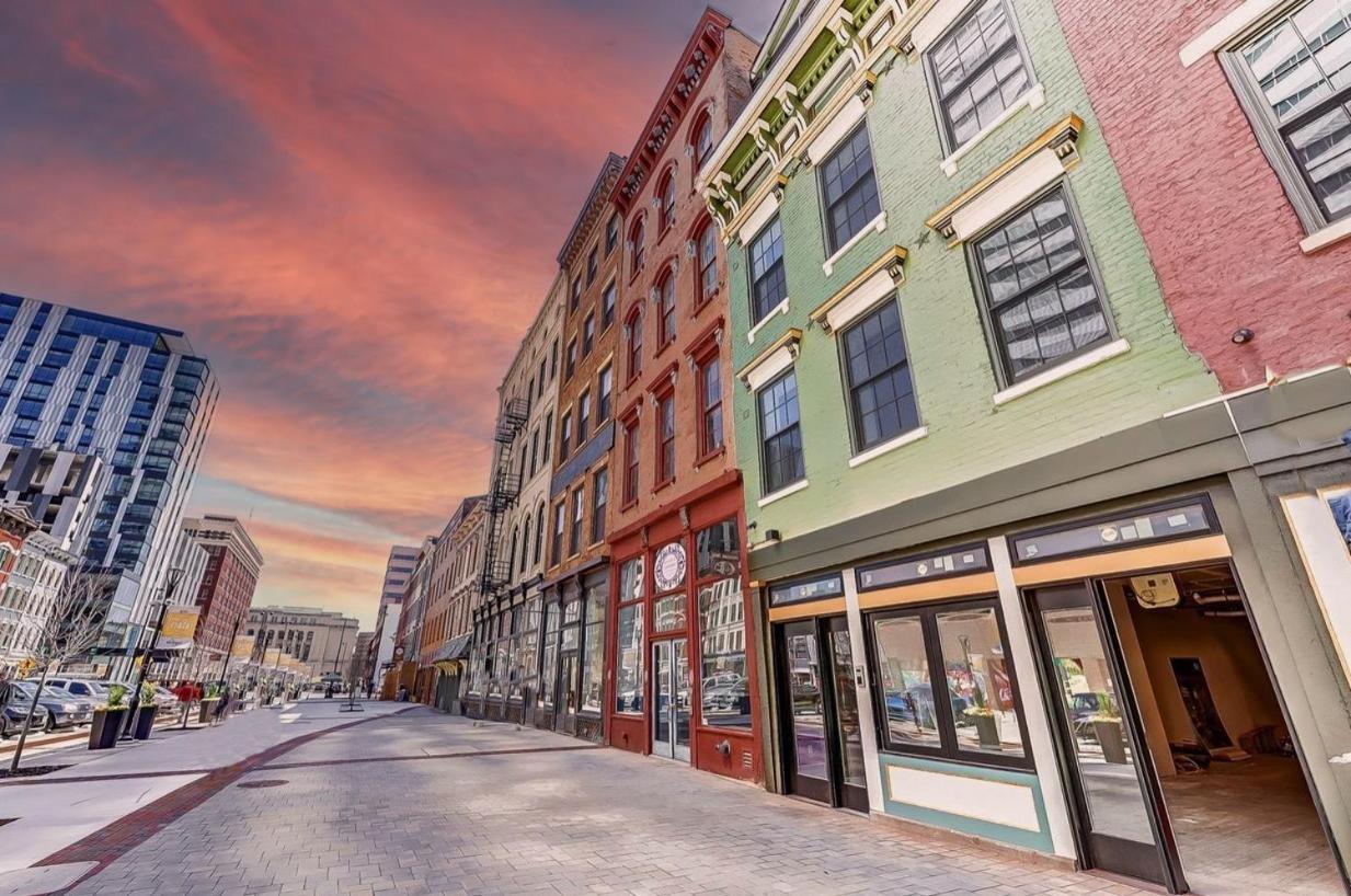 Spacious 2 Bed 2 Bath Downtown Otr Condo Minutes Walk To The Reds Bengals Stadium & More! 신시내티 외부 사진