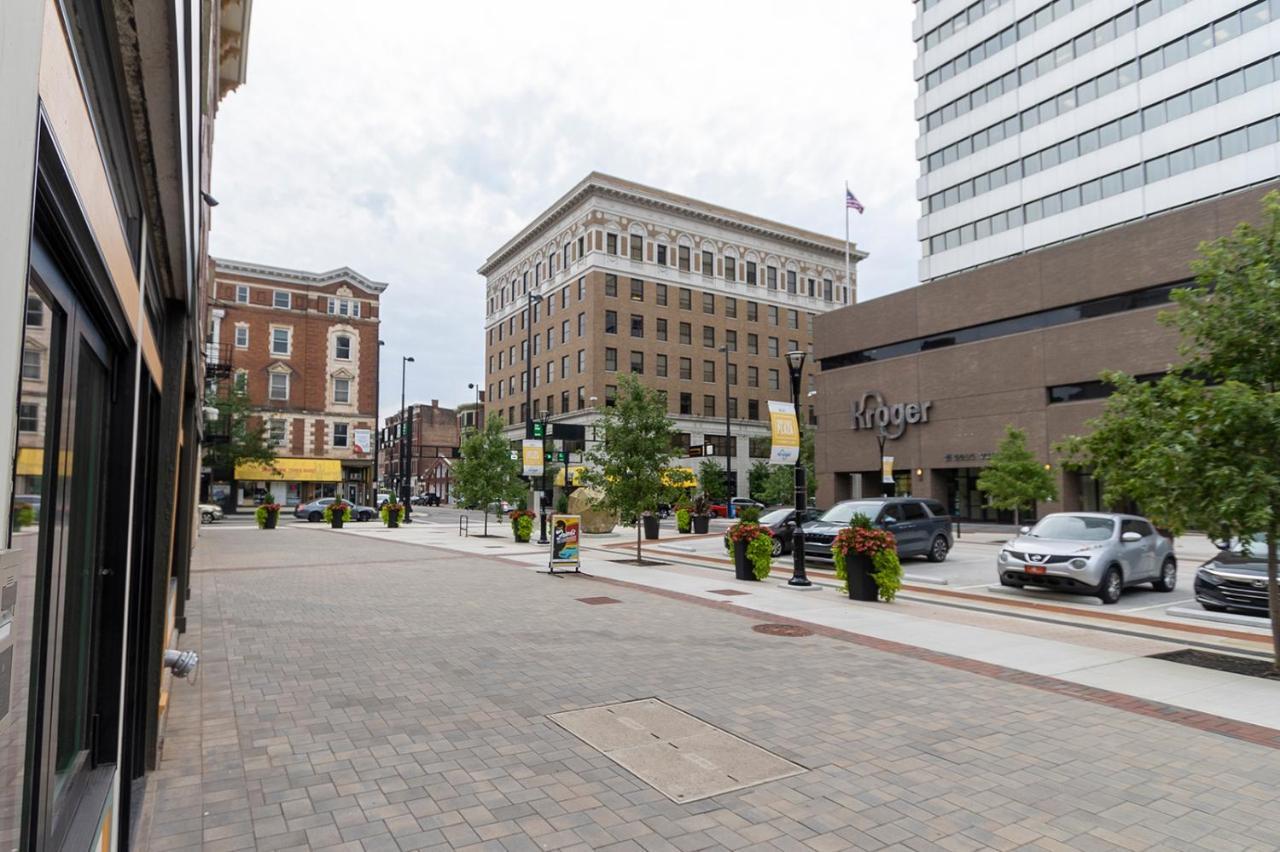 Spacious 2 Bed 2 Bath Downtown Otr Condo Minutes Walk To The Reds Bengals Stadium & More! 신시내티 외부 사진