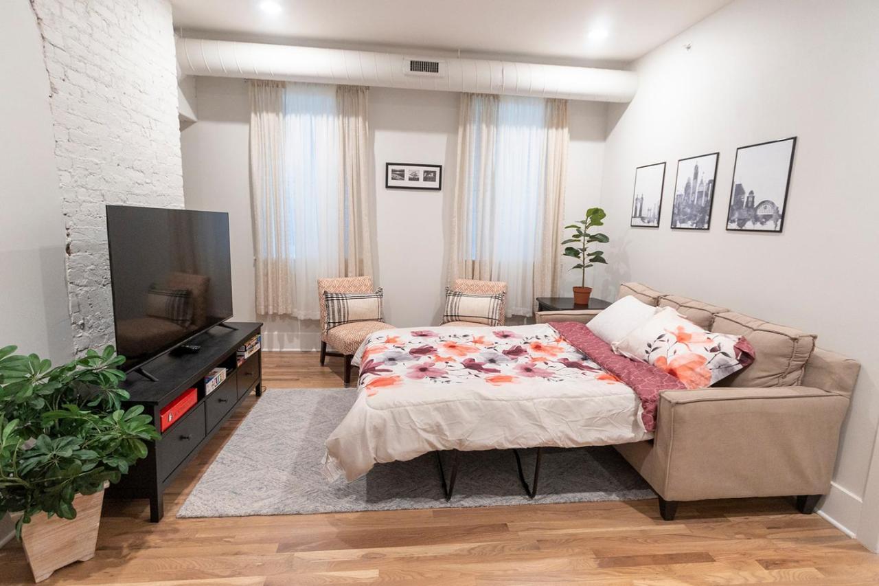 Spacious 2 Bed 2 Bath Downtown Otr Condo Minutes Walk To The Reds Bengals Stadium & More! 신시내티 외부 사진